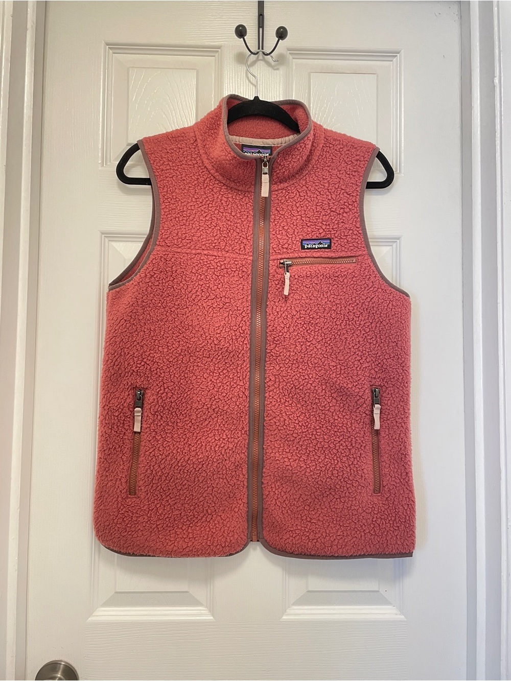 Patagonia Retro Pile Coral Pink Sherpa Fleece Vest Sz M